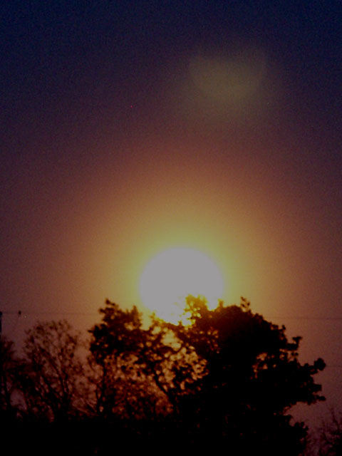 WatchedByTheMoon070402_02